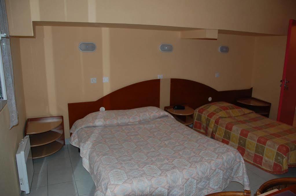 Hotel Louvre Vincenette 卢德 外观 照片